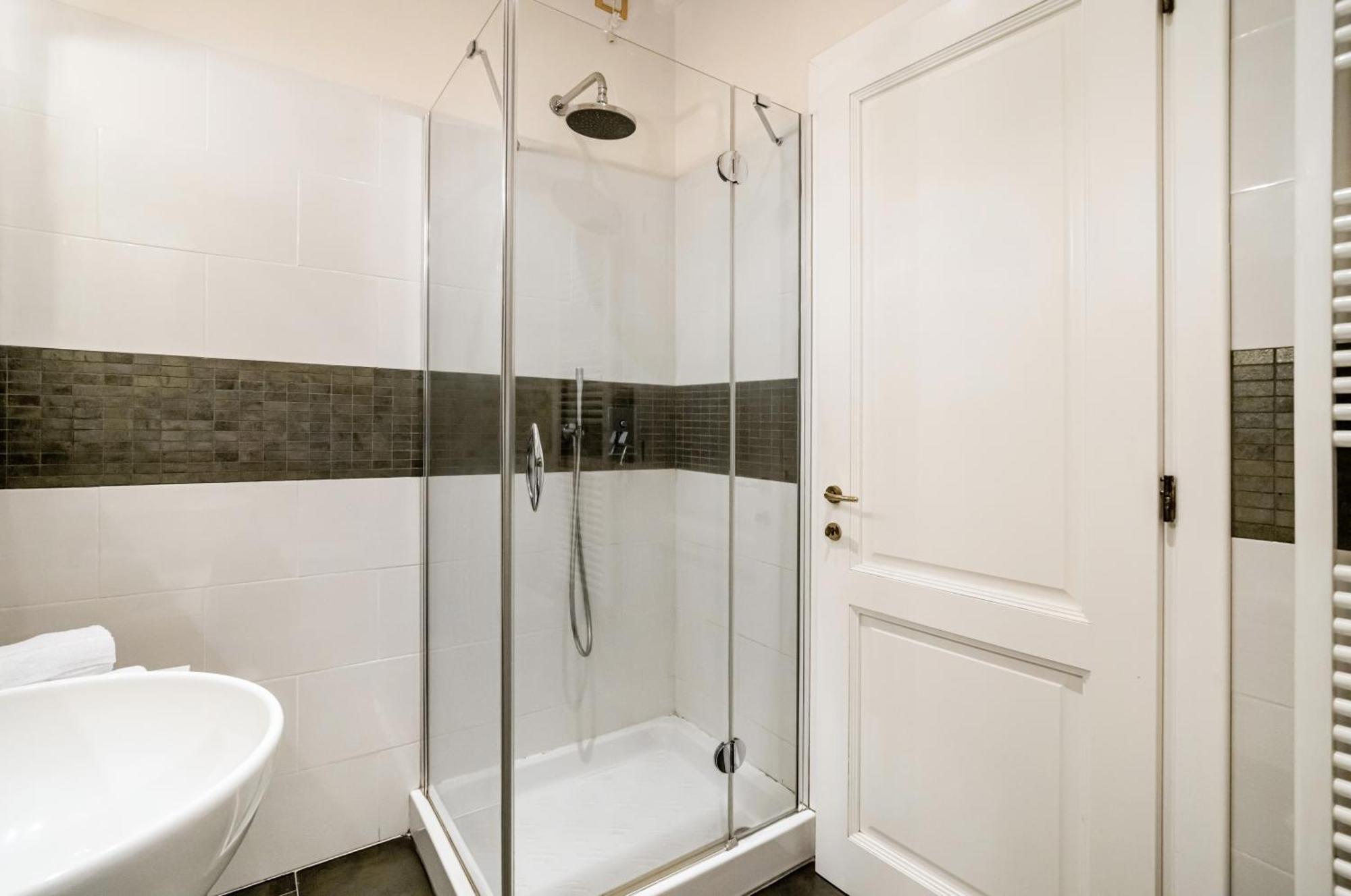 Porta Tufi Luxury Apartment With Private Parking! シエーナ エクステリア 写真